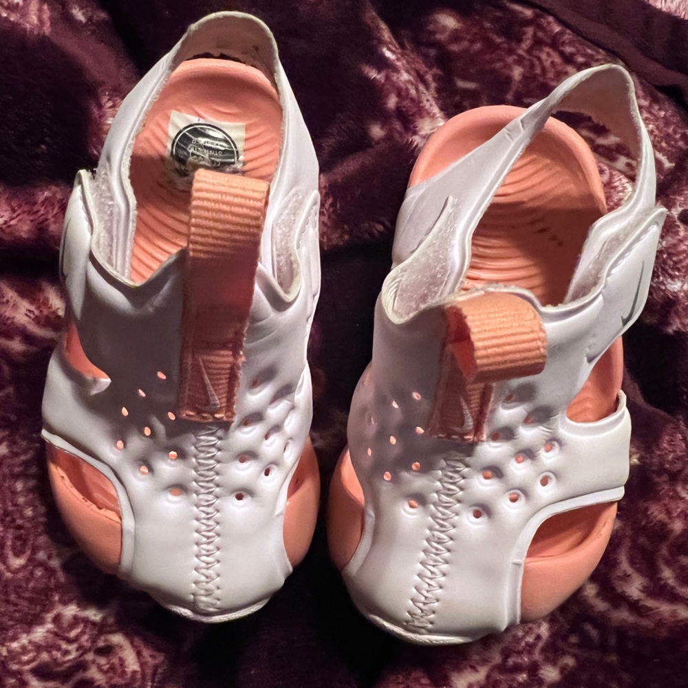 Nike baby sandals